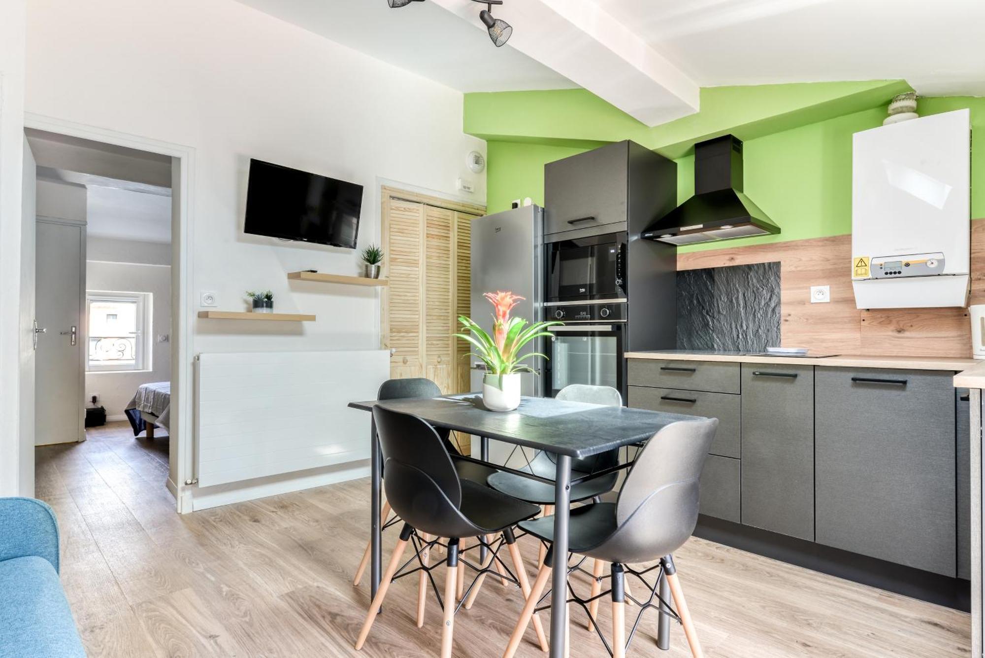 Cote Palais 2-Climatise-Netflix-Fibre Apartment Carcassonne Bagian luar foto